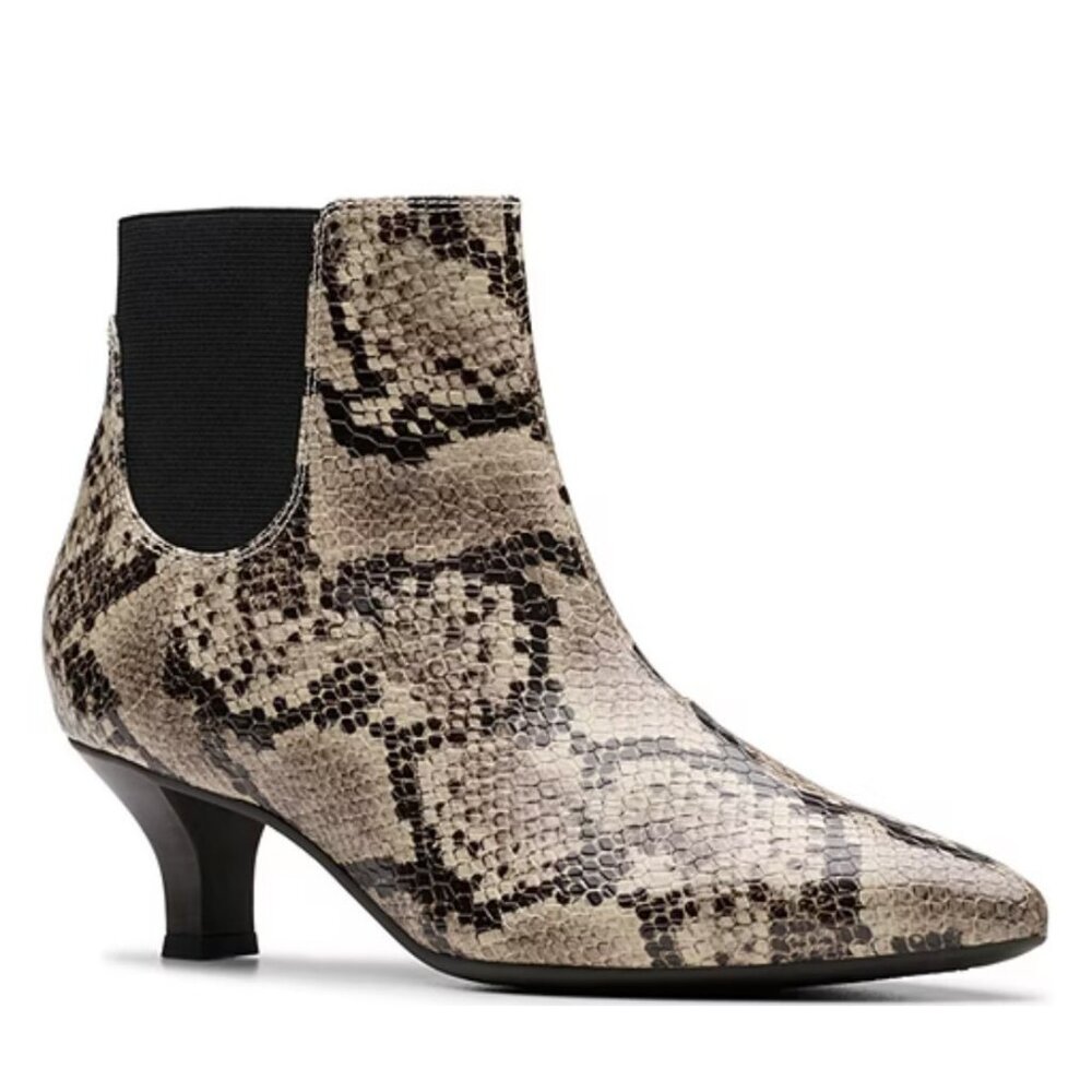 Clarks Women's Kepley Erin Fashion Boot, Grey Snake Print Ankle Bootie Size 6